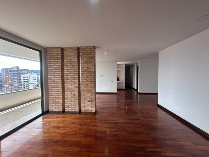 Apartamento de 4 alcobas en venta en El Poblado, Medellín, 170 m² · foto 3 de 19
