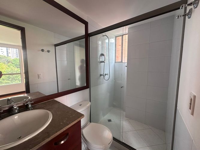 Apartamento de 4 alcobas en venta en El Poblado, Medellín, 170 m² · foto 17 de 19