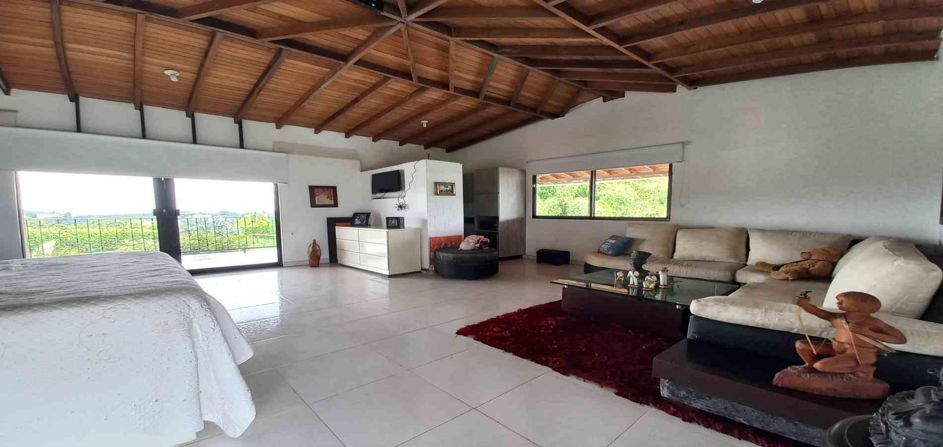 Casa en venta en La Bella, Pereira · foto 3 de 24