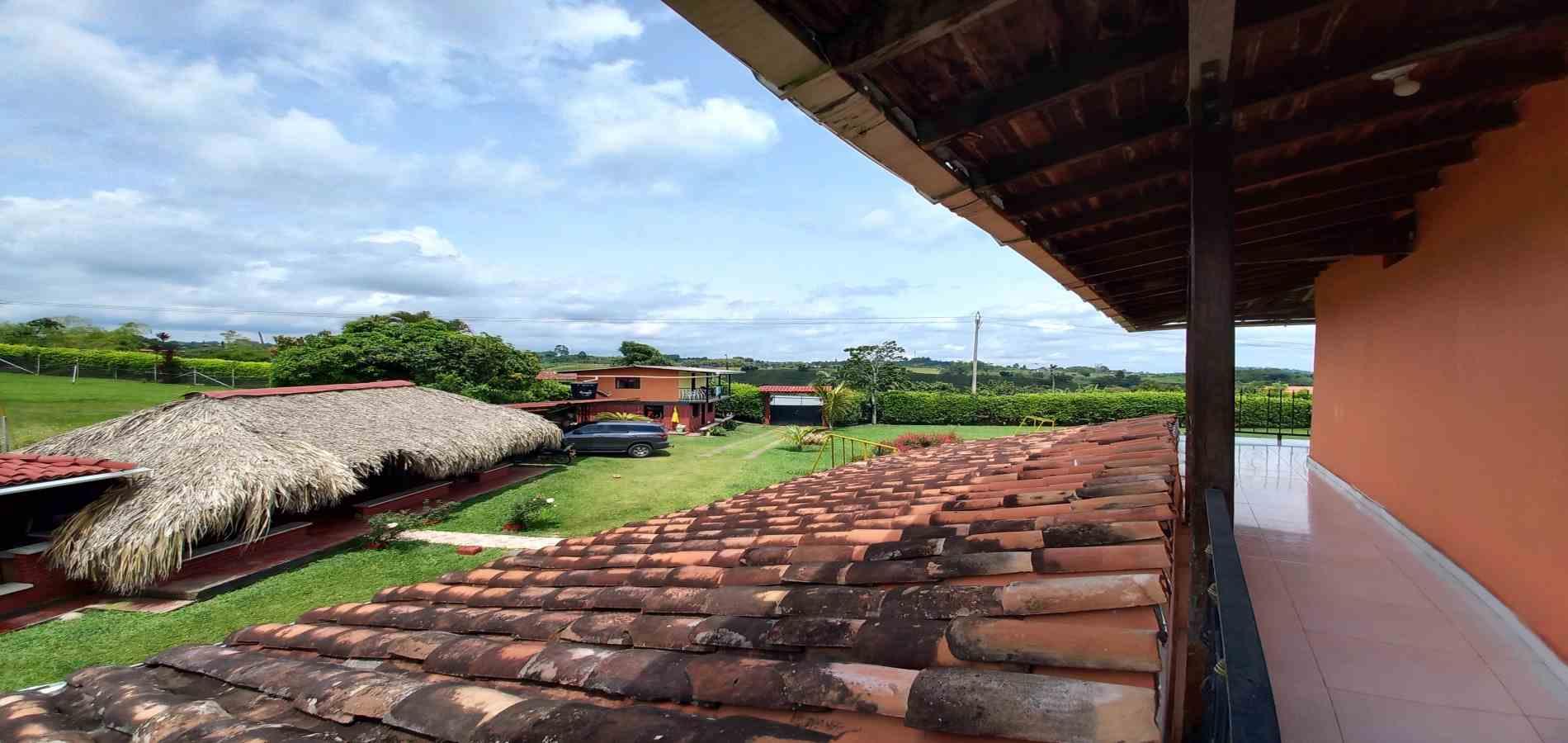 Casa en venta en La Bella, Pereira · foto 10 de 24