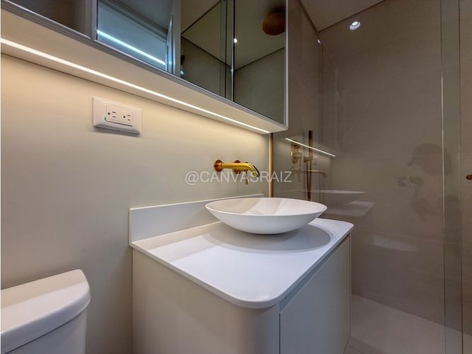 Apartamento de 2 alcobas en venta en El Poblado, Medellín, 88 m² · foto 12 de 16