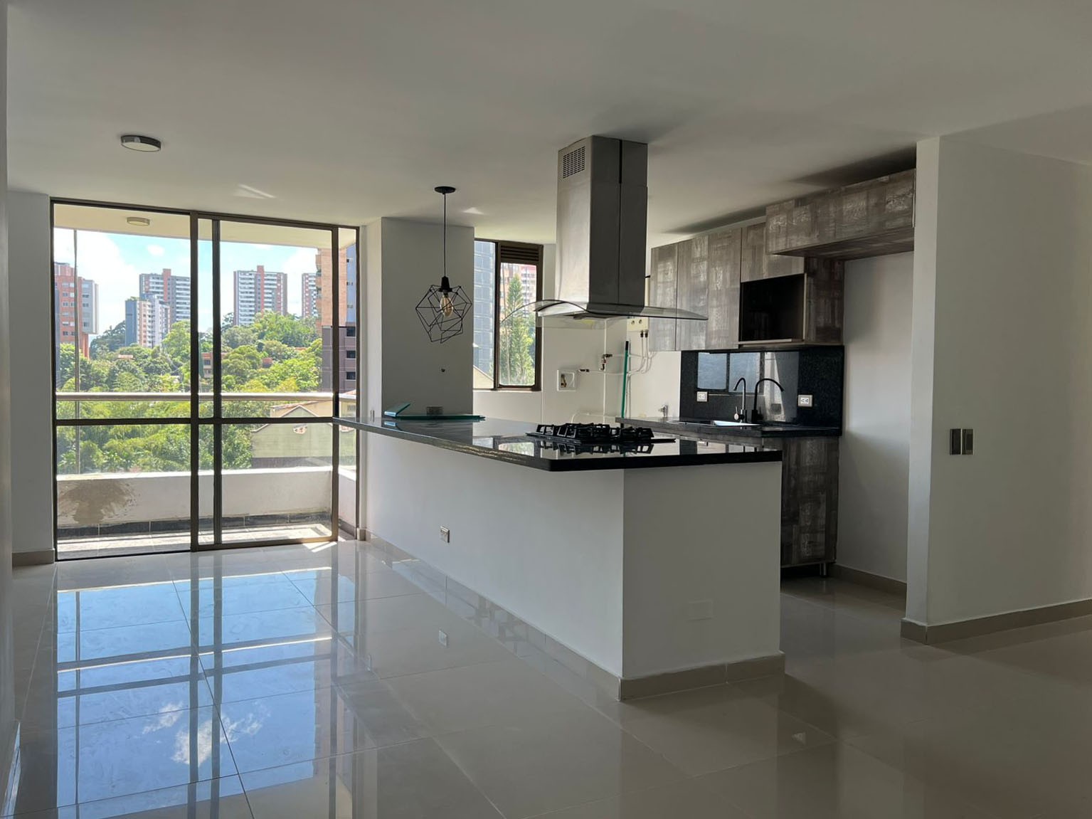 Apartamento en venta en Cumbres, Envigado · foto 3 de 16