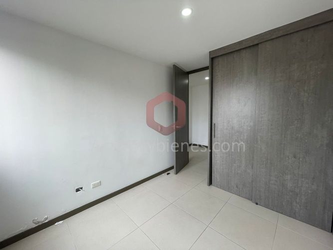 Apartamento de 3 alcobas en venta en Rionegro, 80 m² · foto 6 de 20