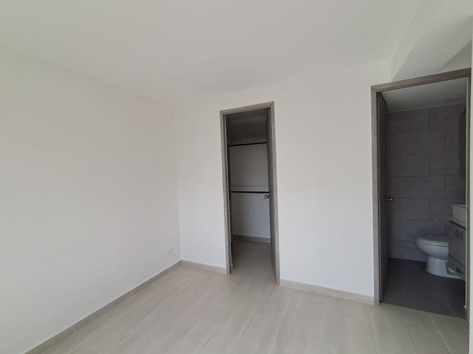 Apartamento de 2 alcobas en arriendo en Rionegro, 80 m² · foto 10 de 11