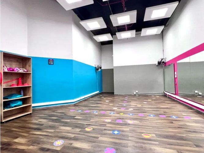 Local en venta en El Poblado, Medellín, 72 m² · foto 5 de 6