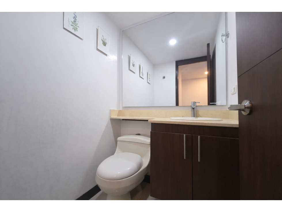 Apartamento en venta en Loma Del Chocho, Envigado · foto 9 de 24