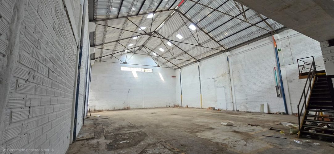 Bodega en arriendo en Campo Amor, Medellín, 572 m² · foto 5 de 5