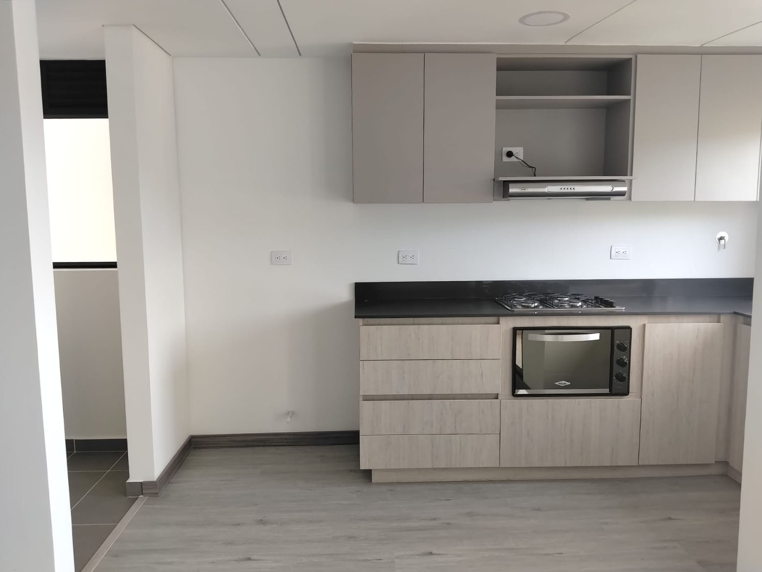 Apartamento en arriendo en El Poblado, Medellín · foto 3 de 20
