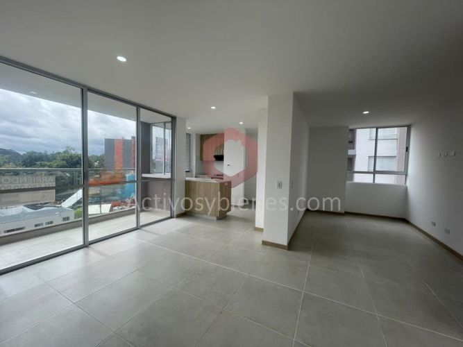 Apartamento de 2 alcobas en venta en Ub. Ojo De Agua, Rionegro, 78 m² · foto 3 de 13