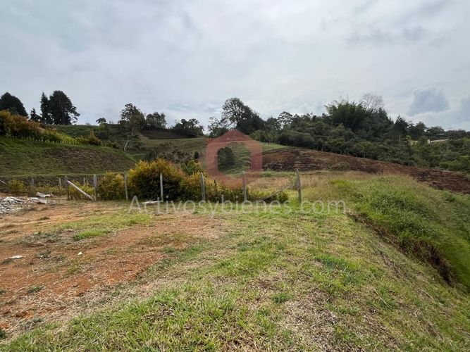 Lote en venta en Centro, Rionegro, 2128 m² · foto 8 de 9