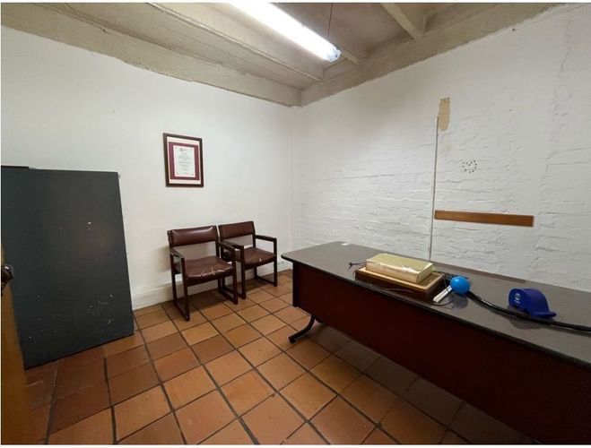 Casa de 8 alcobas en venta en San Antonio, Cali, 754 m² · foto 3 de 20