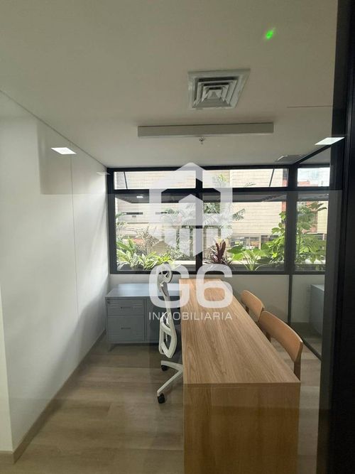 Oficina en arriendo en Los Colores, Medellín, 7 m² · foto 2 de 20