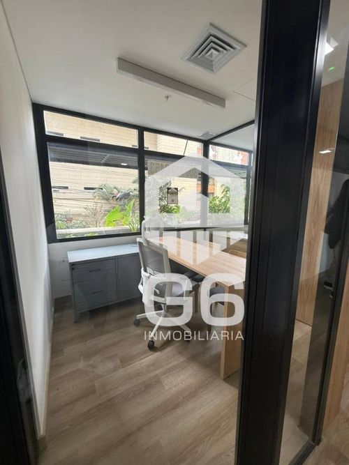 Oficina en arriendo en Los Colores, Medellín, 6 m² · foto 3 de 23