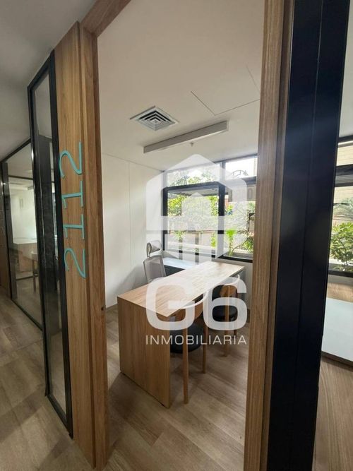 Oficina en arriendo en Los Colores, Medellín, 6 m² · foto 4 de 23