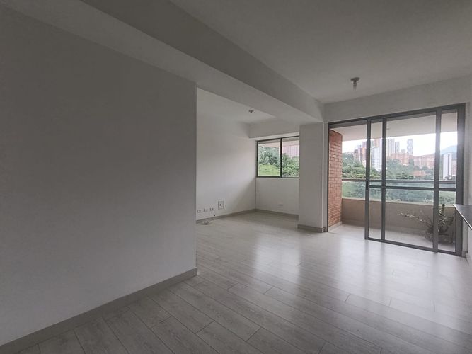 Apartamento de 2 alcobas en arriendo en Las Lomitas, Sabaneta, 70 m² · foto 2 de 20