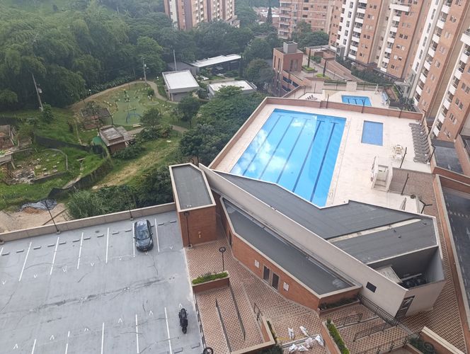 Apartamento de 2 alcobas en arriendo en Las Lomitas, Sabaneta, 70 m² · foto 10 de 20