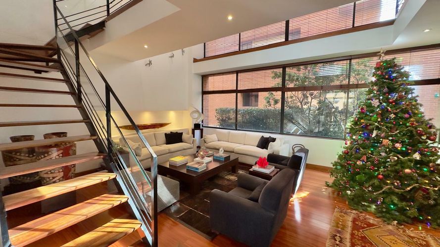 Apartamento de 4 alcobas en venta en Chicó Reservado, Bogotá, 347 m² · foto 2 de 13