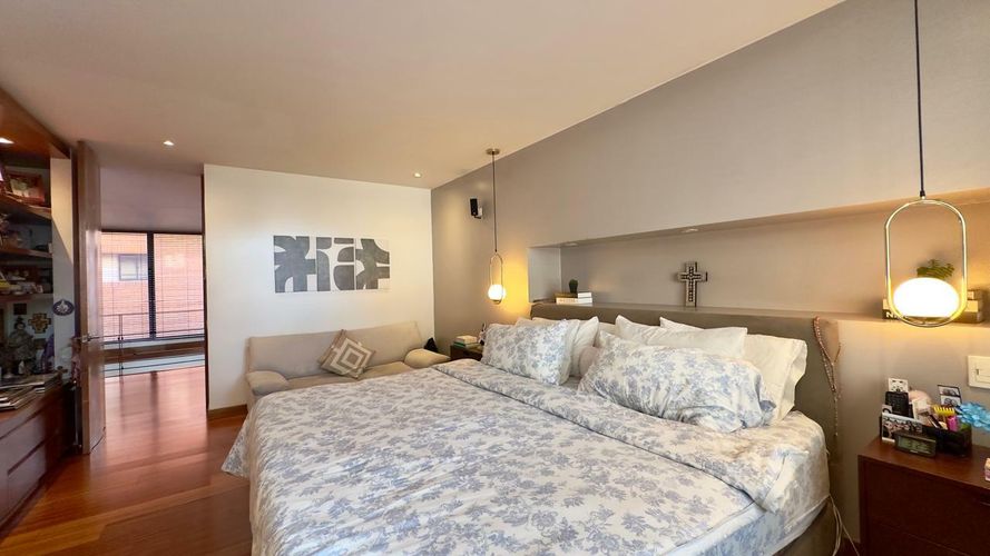 Apartamento de 4 alcobas en venta en Chicó Reservado, Bogotá, 347 m² · foto 10 de 13