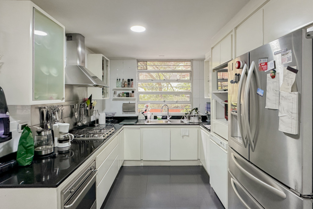 Apartamento en venta en El Refugio, Bogotá · foto 9 de 24