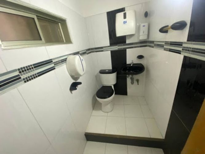 Bodega en arriendo en Centro, Rionegro, 300 m² · foto 8 de 17
