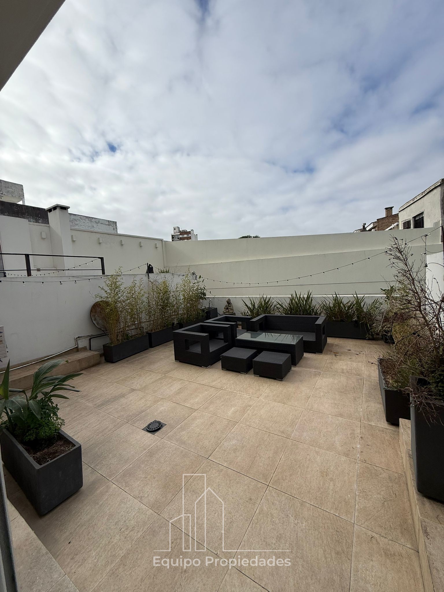 Apartamento con disfrutable patio límite Pocitos con Parque Batlle!!! - Widok 3