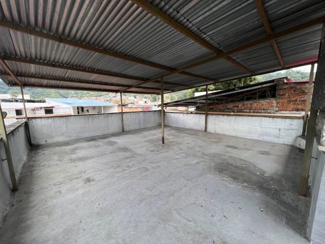Casa de 7 alcobas en venta en Belen, Ibagué, 320 m² · foto 16 de 24