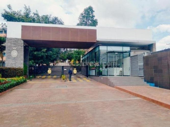 Casa de 5 alcobas en venta en Suba Urbano, Bogotá, 300 m² · foto 19 de 20