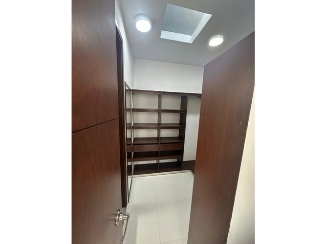 Casa de 3 alcobas en venta en Valle Del Lili, Cali, 98 m² · foto 10 de 24