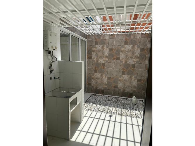 Casa de 3 alcobas en venta en Valle Del Lili, Cali, 98 m² · foto 22 de 24