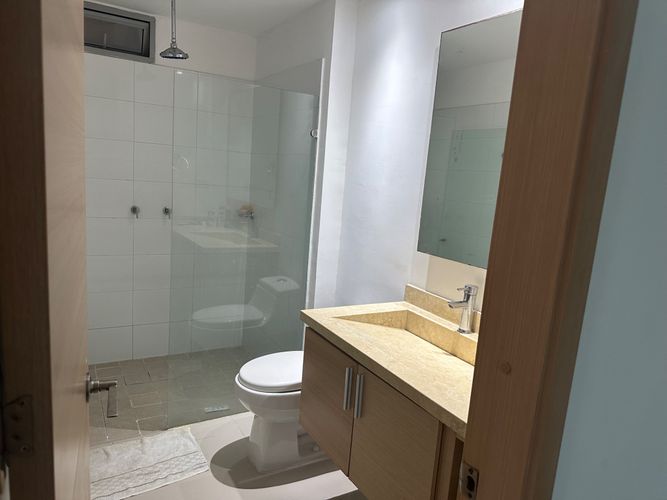 Apartamento de 1 alcoba en venta en Crespo, Cartagena, 87 m² · foto 18 de 24