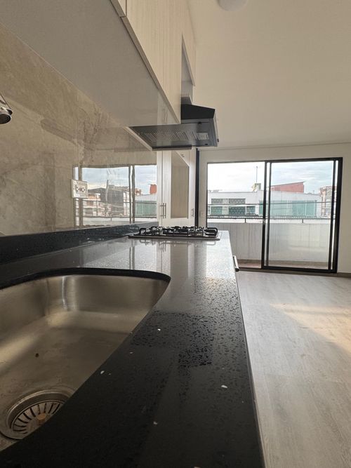 Apartaestudio en venta en Las Orquideas, Bogotá, 34 m² · foto 2 de 16