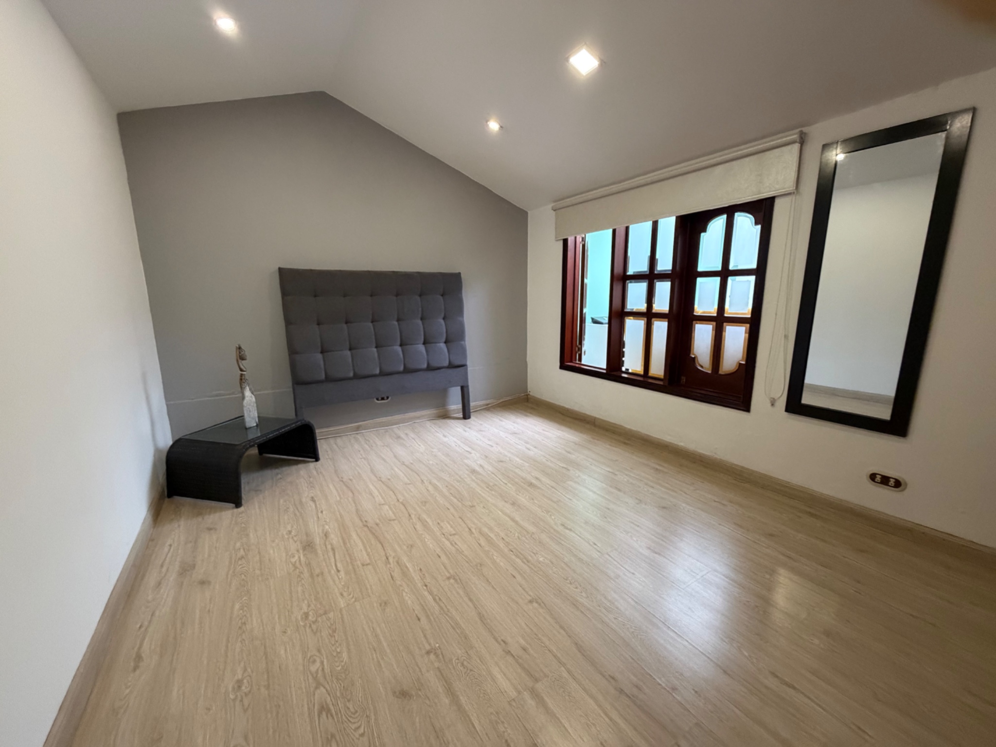 Casa en venta en Lagos De Cordoba, Bogotá · foto 3 de 19