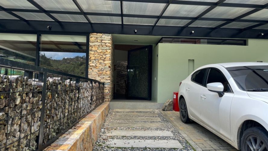 Casa de 3 alcobas en venta en Pantanillo, Envigado, 250 m² · foto 2 de 21