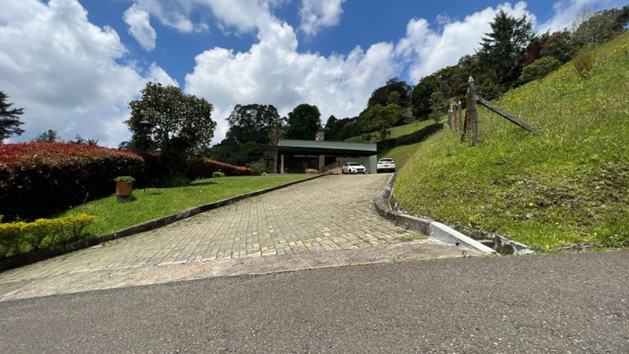 Casa de 3 alcobas en venta en Pantanillo, Envigado, 250 m² · foto 17 de 21