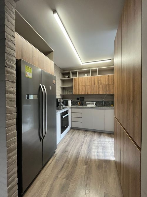 Apartamento de 4 alcobas en venta en El Poblado, Medellín, 230 m² · foto 2 de 24
