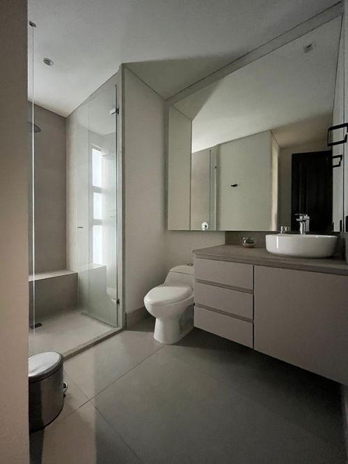 Apartamento de 4 alcobas en venta en El Poblado, Medellín, 230 m² · foto 8 de 24