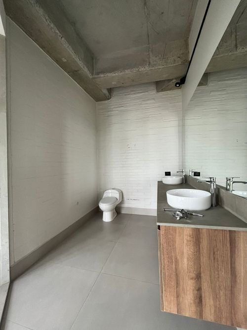 Apartamento de 4 alcobas en venta en El Poblado, Medellín, 230 m² · foto 23 de 24