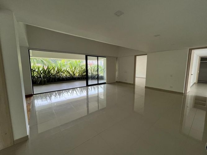 Casa de 5 alcobas en venta en Altos Del Poblado, Medellín, 400 m² · foto 11 de 17