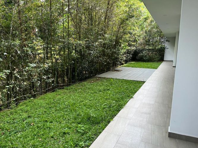 Casa de 5 alcobas en venta en Altos Del Poblado, Medellín, 400 m² · foto 12 de 17