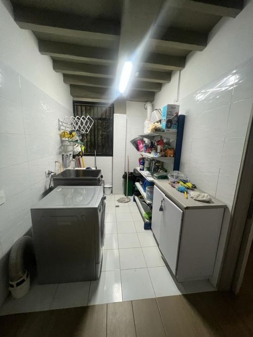 Casa de 4 alcobas en venta en Vía Las Palmas, Envigado, 290 m² · foto 18 de 24