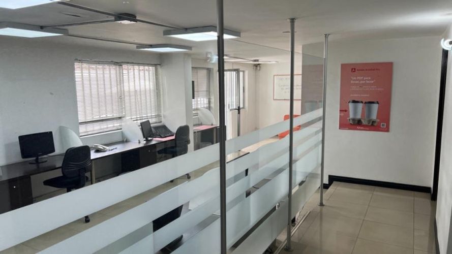 Casa de 5 alcobas en venta en La Aguacatala, Medellín, 337 m² · foto 8 de 24