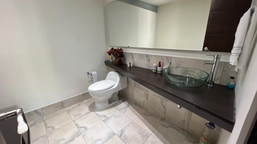 Casa de 5 alcobas en venta en La Aguacatala, Medellín, 337 m² · foto 21 de 24