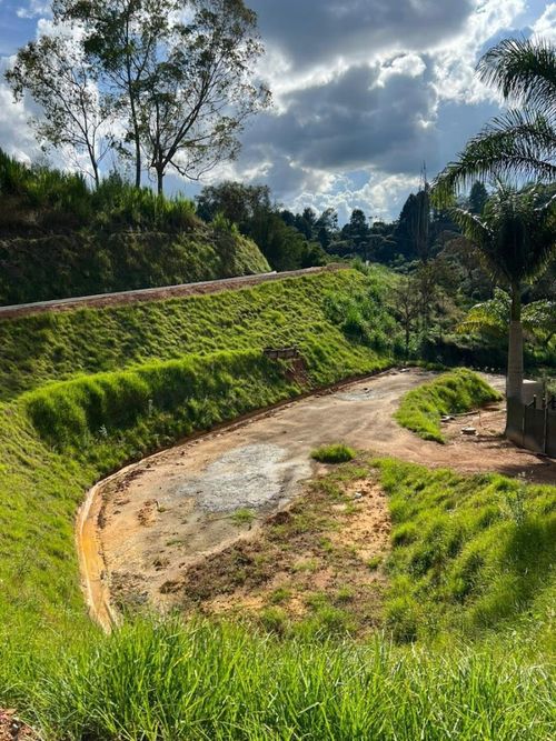 Lote en venta en Guarne, 1307 m² · foto 2 de 10