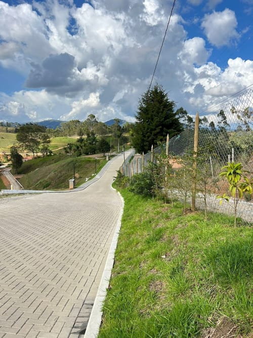 Lote en venta en Guarne, 1307 m² · foto 7 de 10
