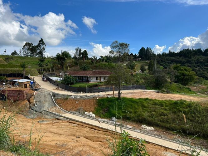 Lote en venta en Guarne, 1307 m² · foto 9 de 10