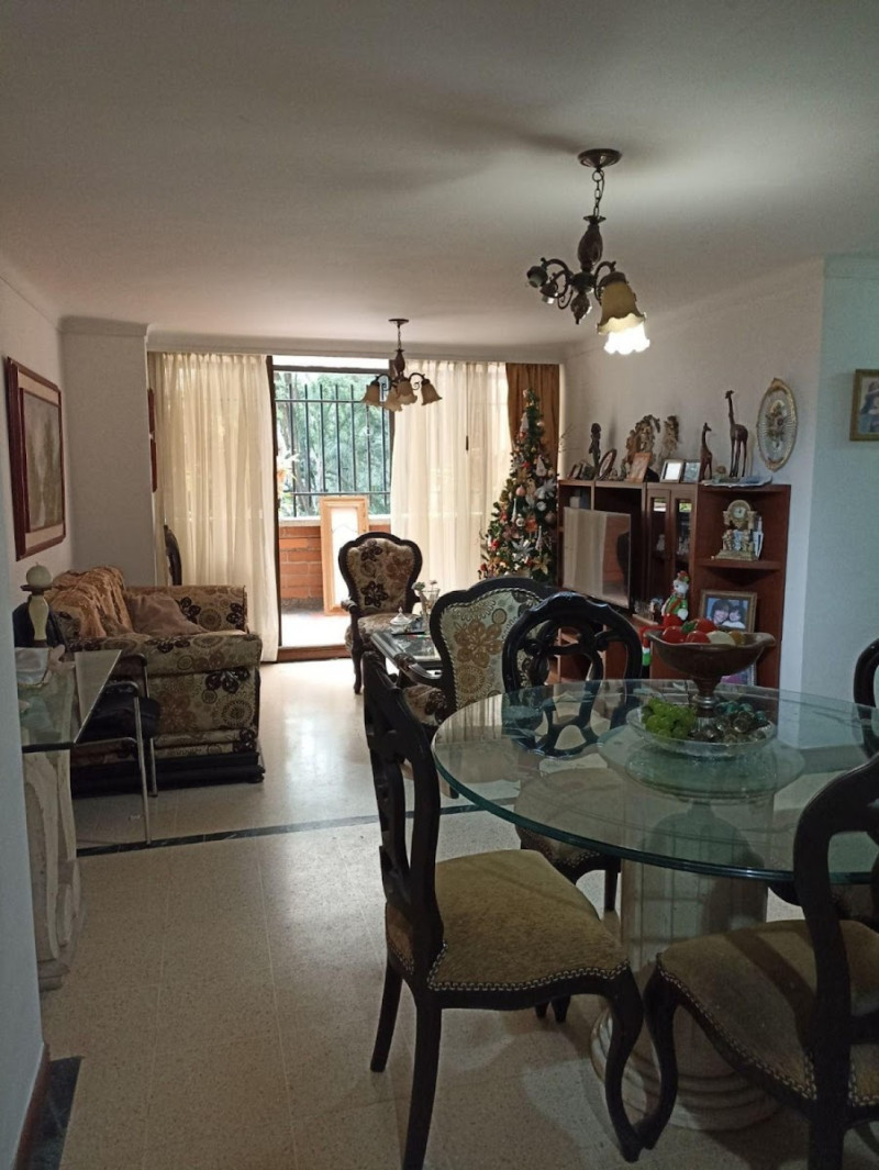 Apartamento en venta en El Poblado, Medellín · foto 4 de 24