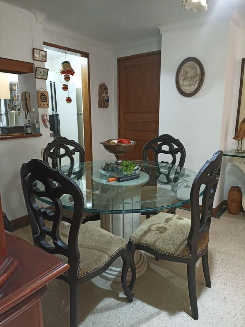 Apartamento en venta en El Poblado, Medellín · foto 5 de 24
