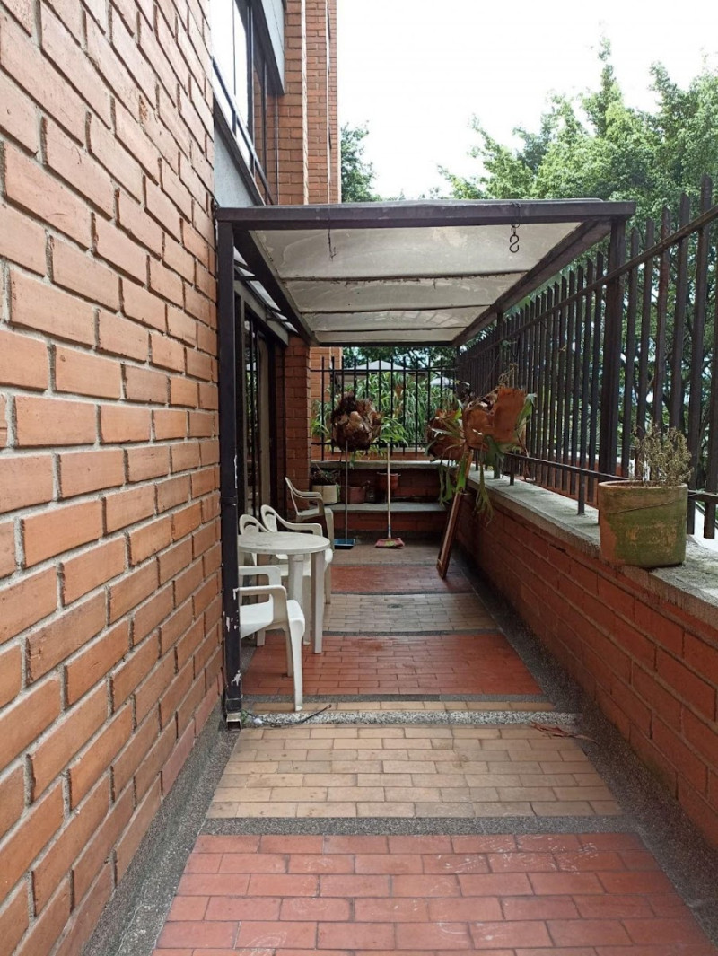 Apartamento en venta en El Poblado, Medellín · foto 23 de 24