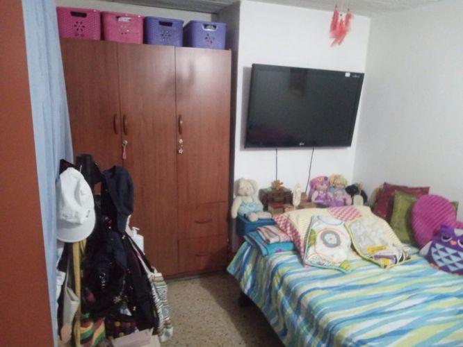 Casa de 3 alcobas en venta en La Florida, Bello, 67 m² · foto 4 de 12