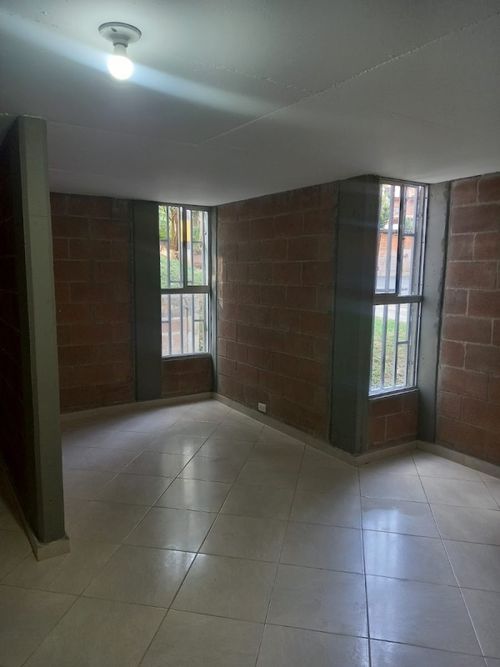 Local en arriendo en Cristo Rey, Copacabana, 80 m² · foto 2 de 12
